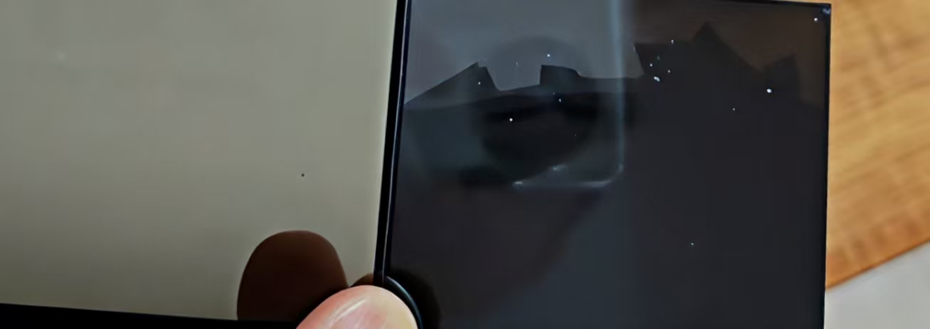 Sự khác biệt về độ truyền qua giữa kính TN và IPS LCD